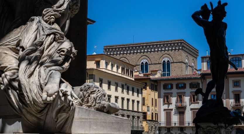 Photo of Flowers in the City