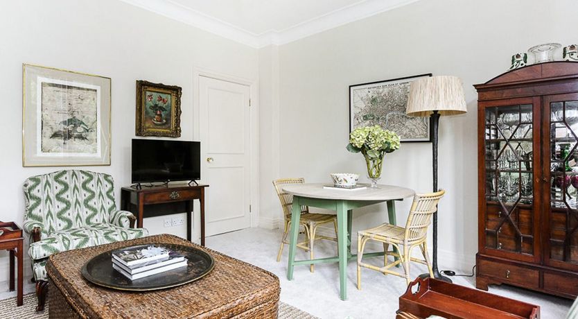 Photo of West End Chic