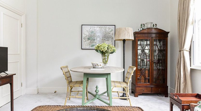 Photo of West End Chic