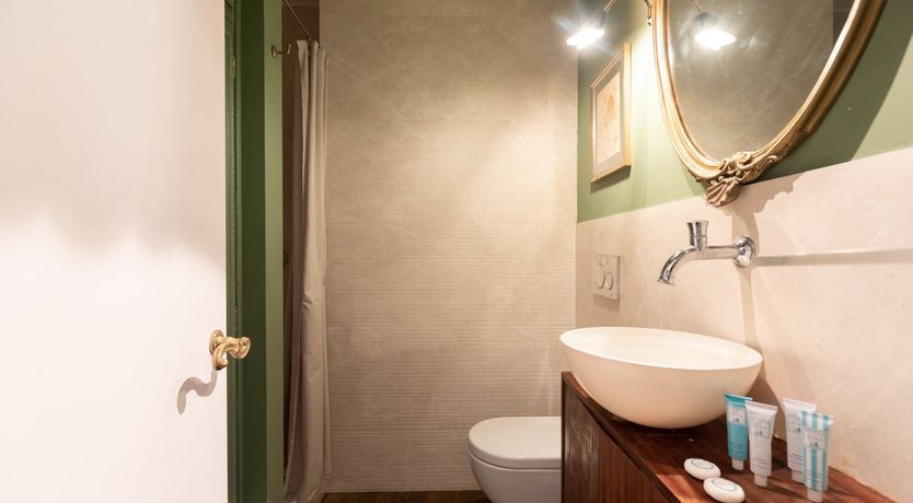 Photo of The Roman Highlight