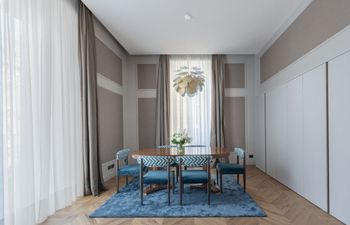 The Perfect Rose Apartment