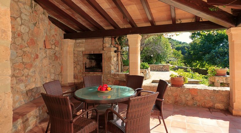 Photo of Willow & Stone