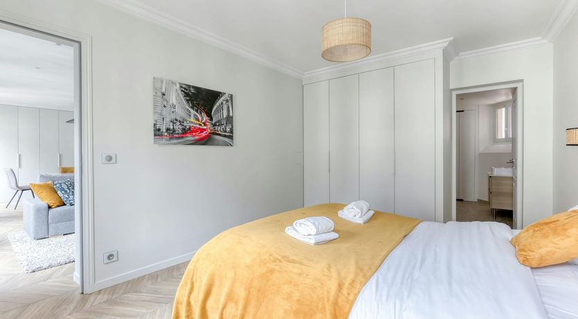 Photo of Lemons & Cream