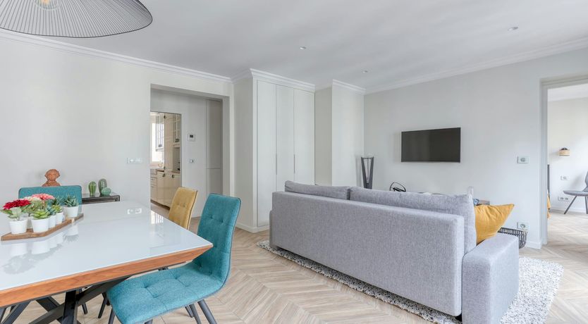 Photo of Lemons & Cream