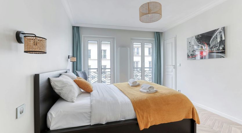 Photo of Lemons & Cream