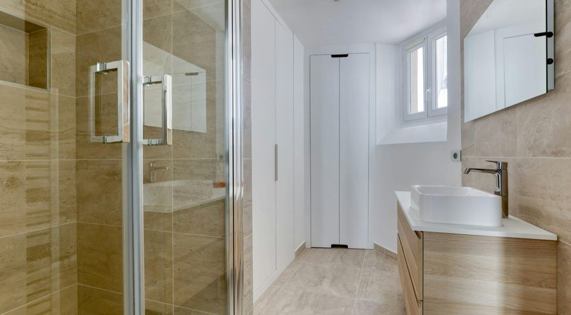 Photo of Lemons & Cream