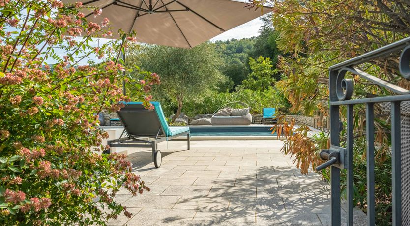 Photo of The Scent of Flowers