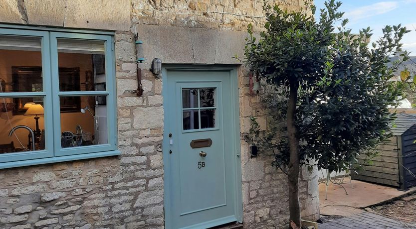 Photo of Quaint Courtyard Cottage