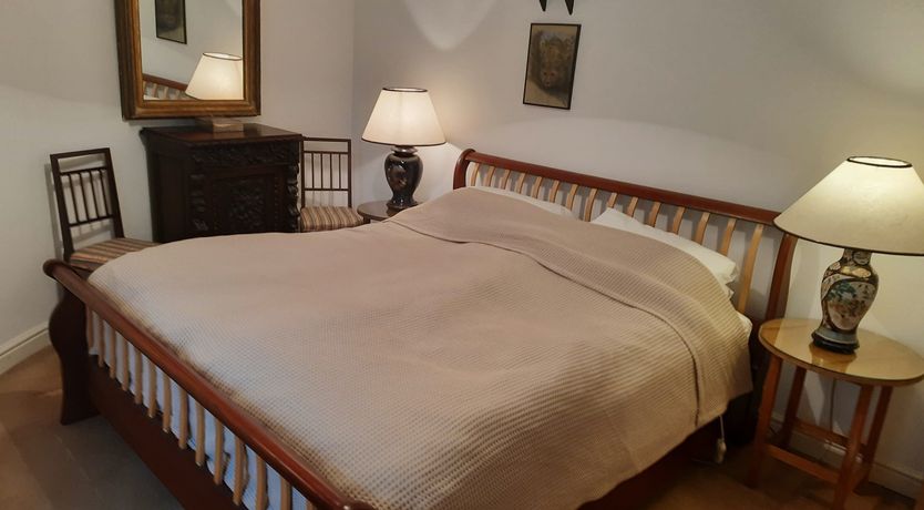 Photo of Quaint Courtyard Cottage