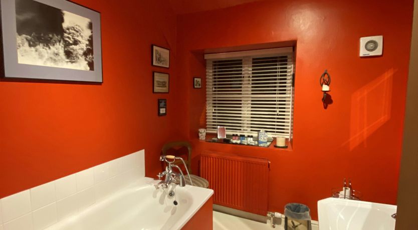 Photo of Quaint Courtyard Cottage