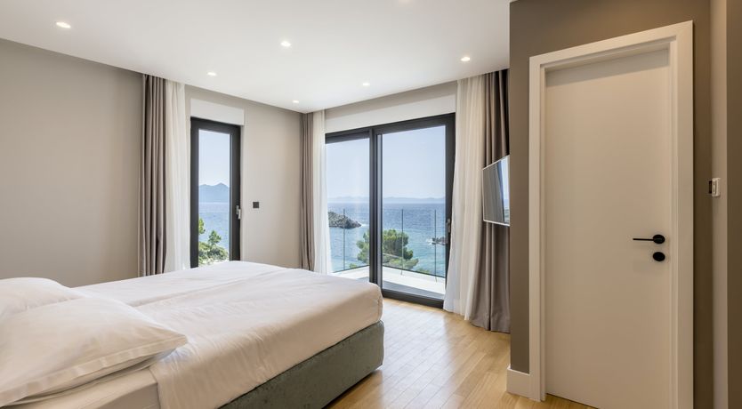 Photo of Elegant Waves