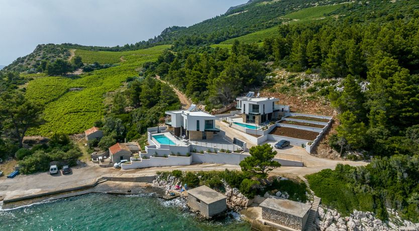 Photo of Elegant Waves