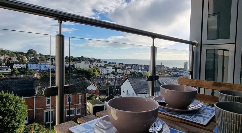 Photo of 2 Bed in Teignmouth