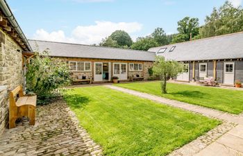 5 Bed in Hereford Holiday Cottage