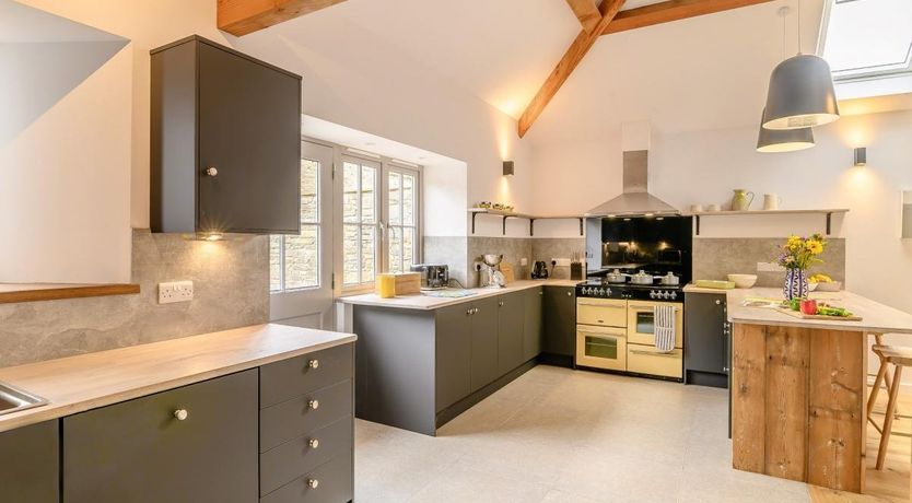 Photo of 5 Bed in Hay on Wye