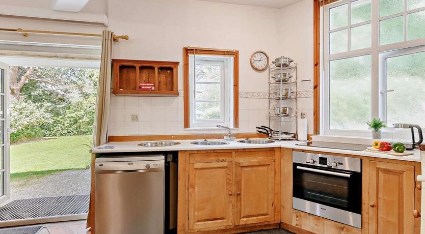 Photo of 3 Bed in Cemmaes