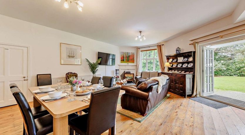 Photo of 3 Bed in Cemmaes