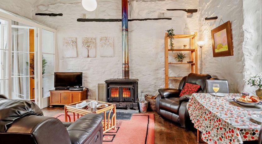 Photo of 1 Bed in Cemmaes