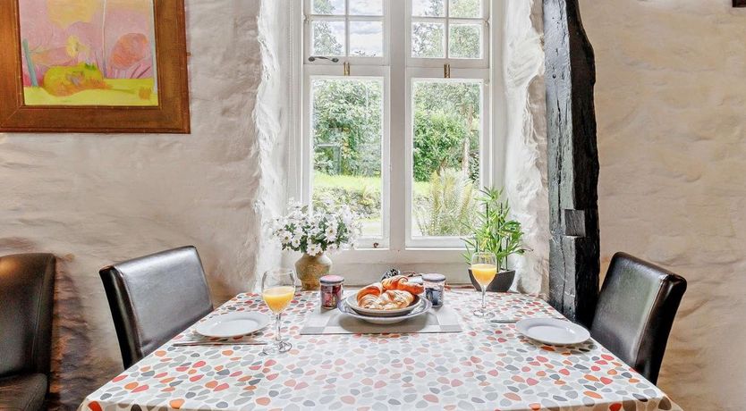 Photo of 1 Bed in Cemmaes