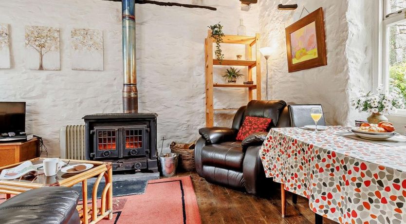 Photo of 1 Bed in Cemmaes