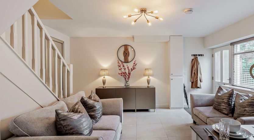 Photo of 2 Bed in Warwick