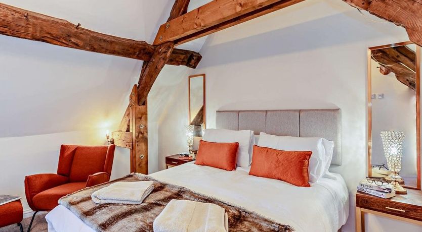 Photo of 2 Bed in Warwick