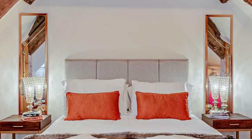 Photo of 2 Bed in Warwick