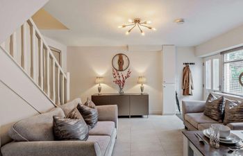 in Warwick (93085) Holiday Cottage