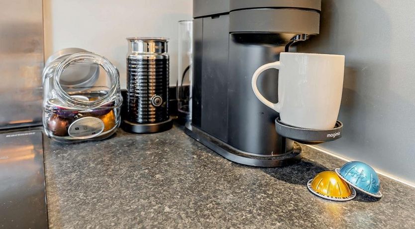 Photo of 2 Bed in Warwick