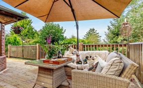 Photo of in Ashbourne (92980)