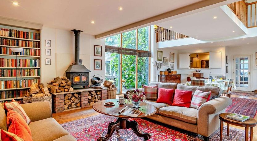 Photo of 2 Bed in Lyonshall