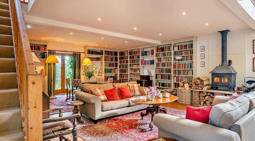 Photo of 2 Bed in Lyonshall