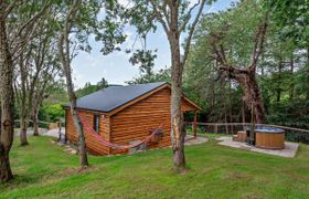 Photo of log-cabin-in-the-highlands-12