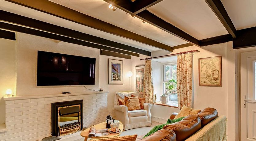 Photo of 2 Bed in Fishguard