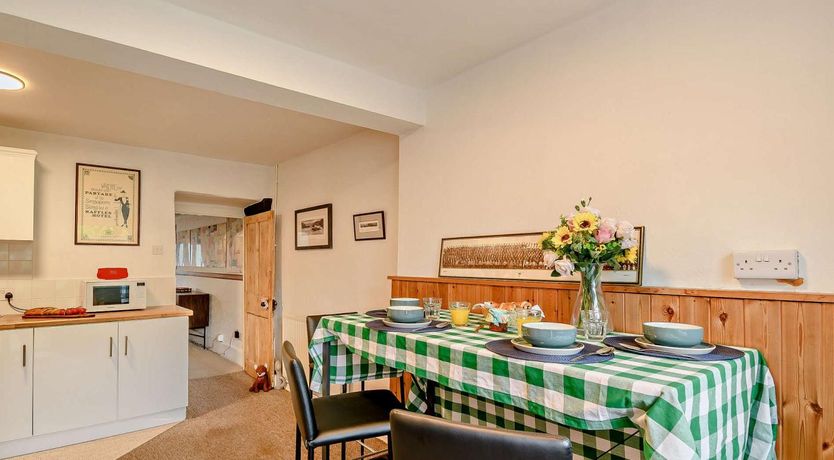 Photo of 2 Bed in Fishguard