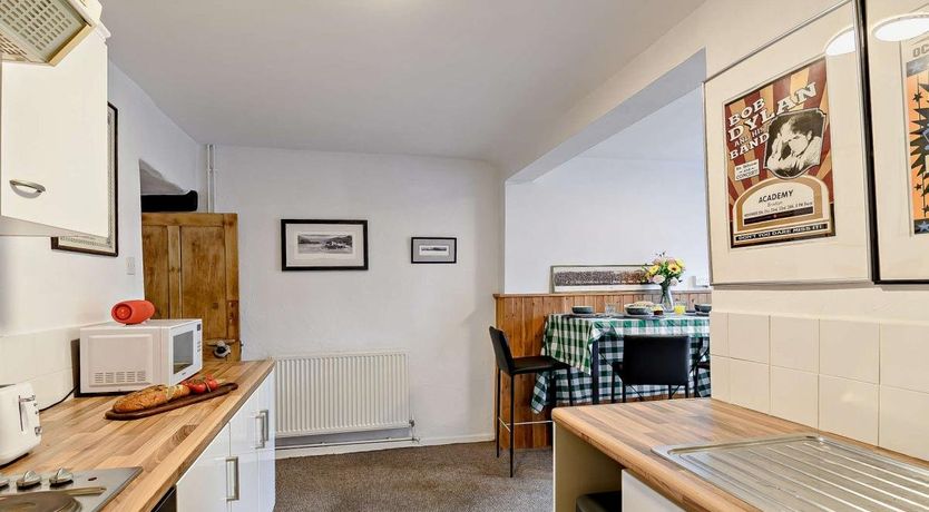 Photo of 2 Bed in Fishguard