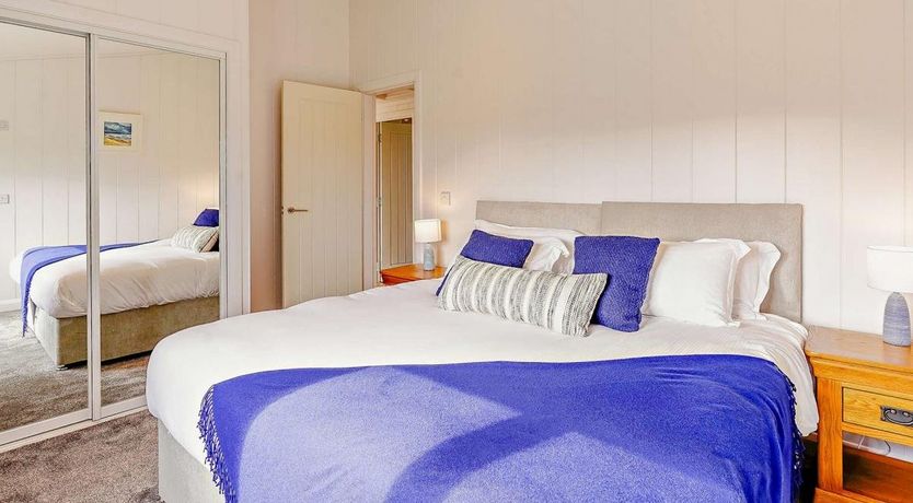 Photo of 2 Bed in St. Andrews