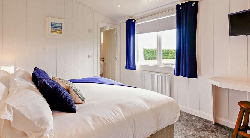 Photo of 2 Bed in St. Andrews