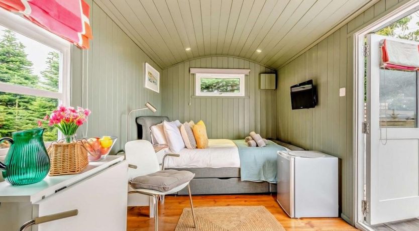 Photo of 1 Bed in Marldon