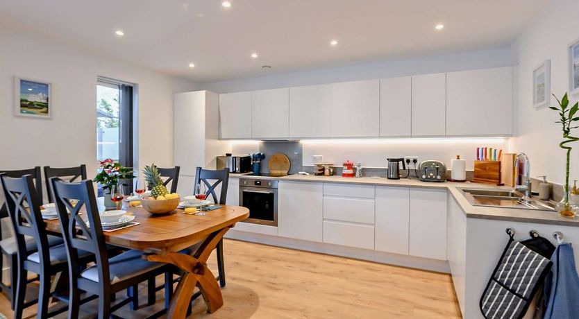 Photo of 2 Bed in Plymouth