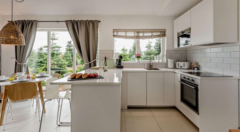 Photo of 2 Bed in Marldon