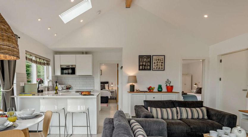 Photo of 2 Bed in Marldon