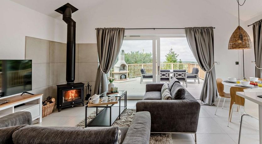 Photo of 2 Bed in Marldon