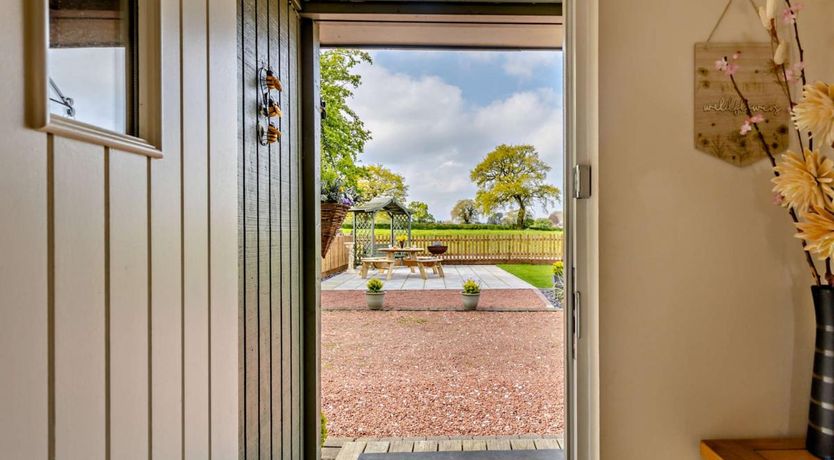 Photo of 2 Bed in Hough