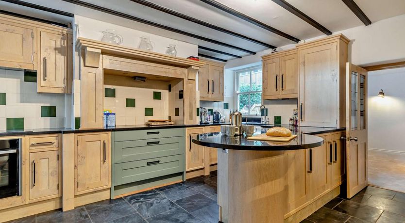 Photo of 4 Bed in Calton Moor