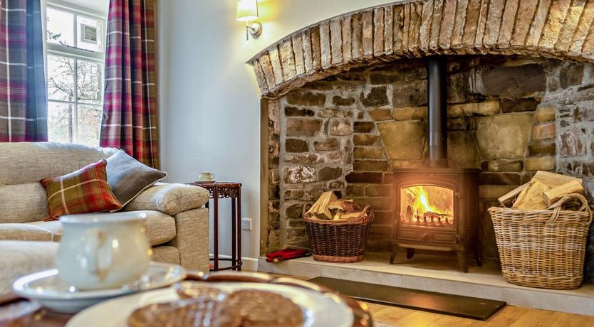 Photo of 3 Bed in Abercamlais