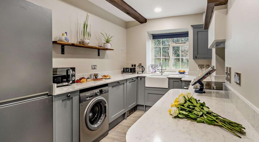 Photo of 3 Bed in Abercamlais