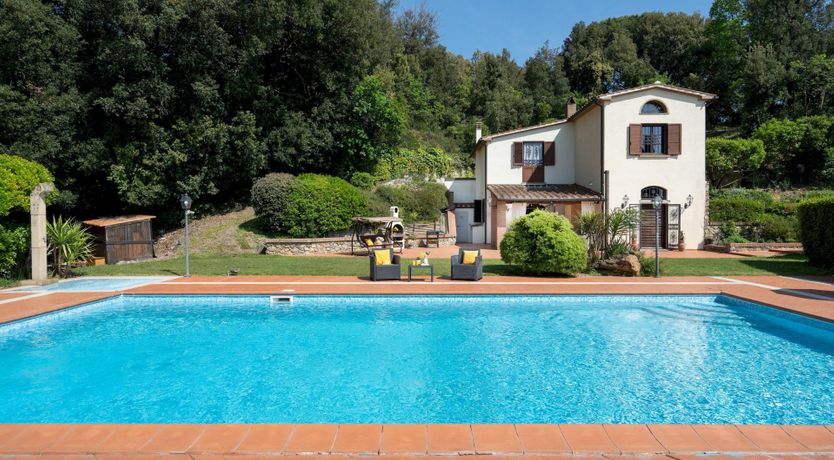 Photo of Tuscan Embrace