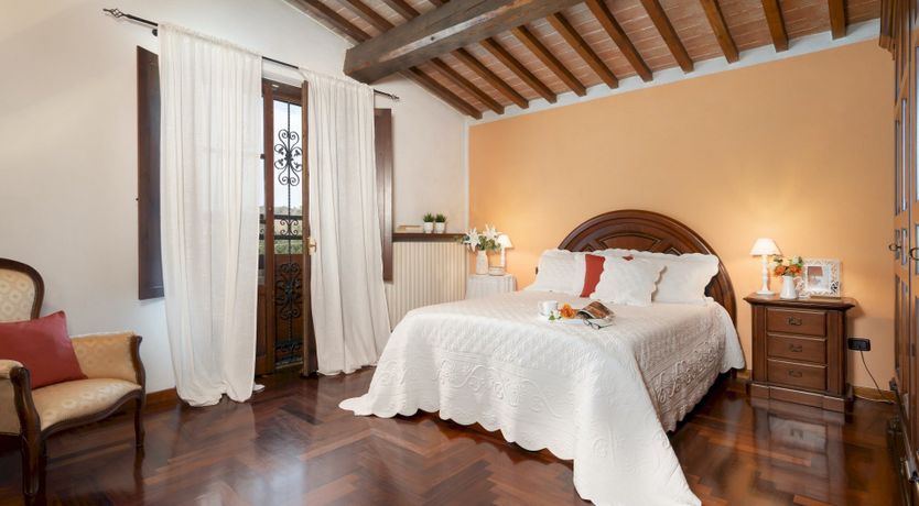 Photo of Tuscan Embrace