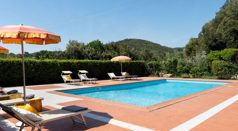 Photo of Tuscan Embrace